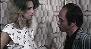 sex địt gái xinh việt nam Ariana Marie bị phim sx đốt cháy trong cả hai lỗ.