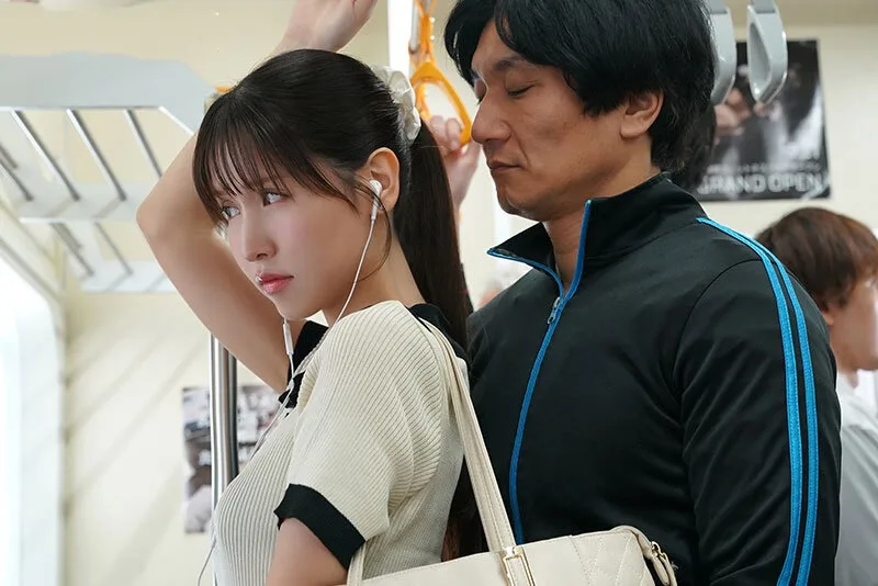 sex việt cà phê chòi Bị thầy giáo cũ cưỡng hiếp trên chuyến tàu điện