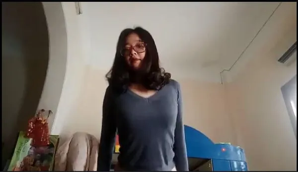 sex sylpha Em em học sinh thay đồ